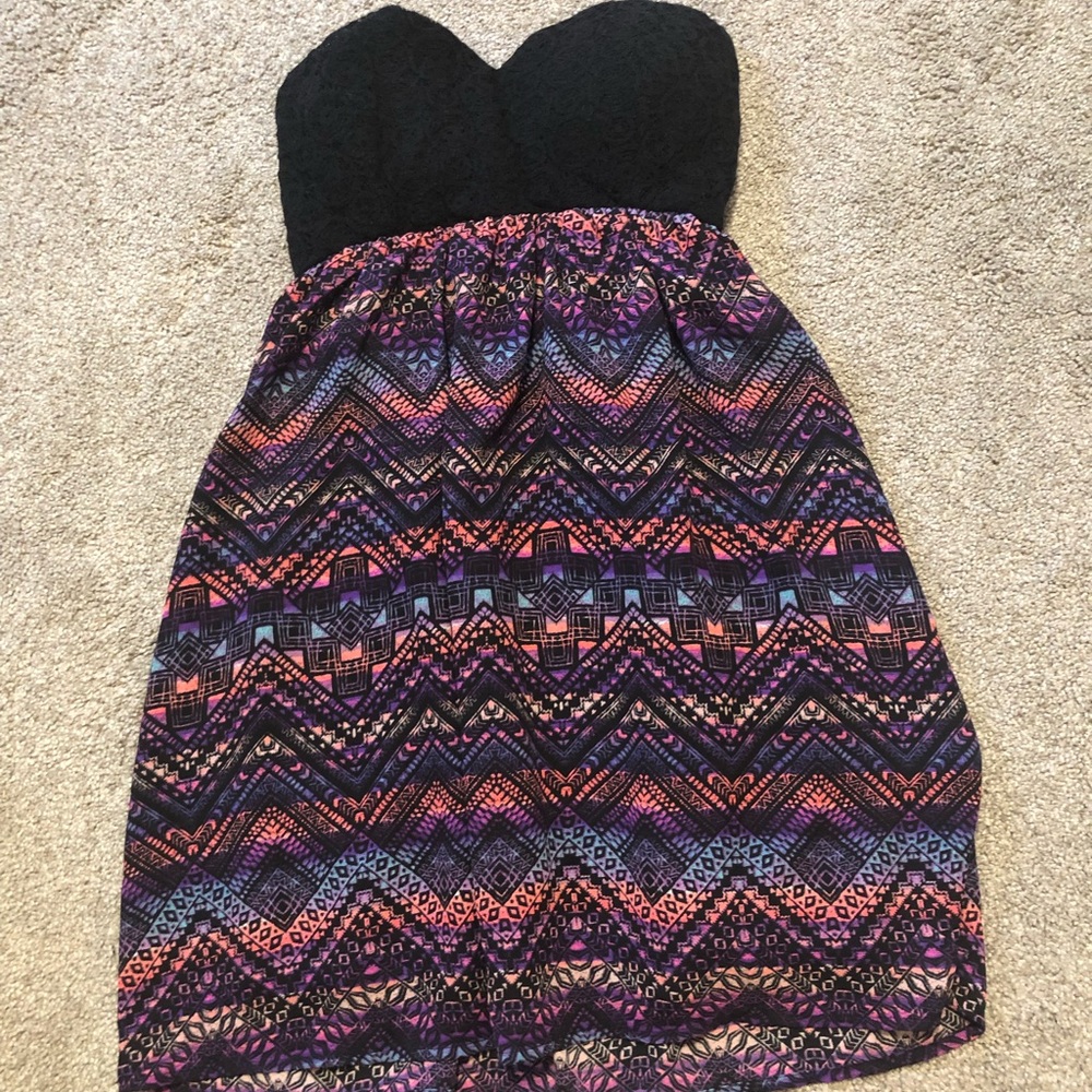 Pattern, black lace dress